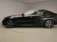 Gebraucht BMW 320e M Sport 204 PS (150 kW) 2024 Schwarz Limousine