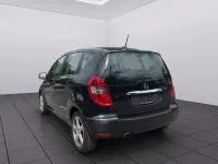 Gebraucht Mercedes A180 109 PS (80 kW) 2012 Schwarz Kleinwagen