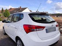 Gebraucht Hyundai ix20 90 PS (66 kW) 2013 Weiß Kleinwagen