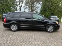 Usata Lancia Voyager Platinum 178 CV (130 kW) 2013 Nero Monovolume