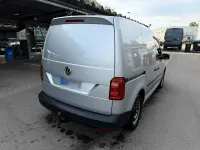 Używany VW Caddy 75 KM (55 kW) 2020 Srebrny Minivan
