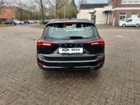 Neu Ford Focus Titanium 116 PS (85 kW) 2025 Schwarz Limousine