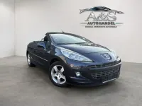 Gebraucht Peugeot 207 CC Platinum 111 PS (81 kW) 2012 Blau Cabrio