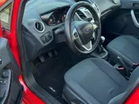 Gebraucht Ford Fiesta Trend 82 PS (60 kW) 2012 Rot Limousine