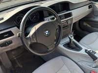 Second-hand BMW 325 197 CP (144 kW) 2007 Berlinǎ