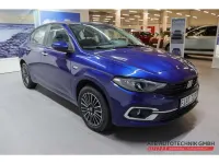 Neu Fiat Tipo Urban 131 PS (96 kW) 2025 Blau Limousine