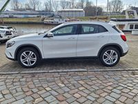 Gebraucht Mercedes GLA180 122 PS (89 kW) 2016 Weiß SUV