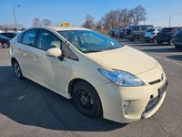 Używany Toyota Prius Basis 99 KM (72 kW) 2013 Biały Sedan/Limuzyna