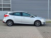 Gebraucht Ford Focus 120 PS (88 kW) 2017 Silber Limousine
