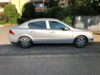 Gebraucht Opel Astra 116 PS (85 kW) 2009 Silber Limousine