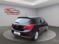 Usata Opel Astra 140 CV (102 kW) 2013 Marrone Berlina