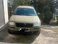 Usata VW Passat 150 CV (110 kW) 2003 Verde Station wagon