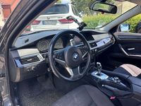 Gebraucht BMW 525 197 PS (144 kW) 2008 Grau Limousine