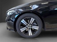 Gebraucht Mercedes C200 Avantgarde 204 PS (150 kW) 2024 Schwarz Limousine
