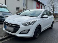 Gebraucht Hyundai i30 110 PS (80 kW) 2015 Weiß Kombi