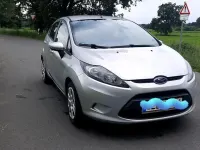 Gebraucht Ford Fiesta 60 PS (44 kW) 2011 Silber Limousine
