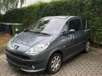 Usata Peugeot 1007 73 CV (53 kW) 2007 Grigio Monovolume