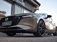 Neu Mazda 3 Nagisa 140 PS (102 kW) 2025 Braun Limousine