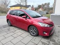 Gebraucht Toyota Verso 120 PS (88 kW) 2013 Rot Van / Kleinbus