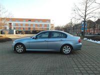 Gebraucht BMW 318 143 PS (105 kW) 2010 Blau Limousine