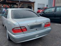 Gebraucht Mercedes 240 160 PS (117 kW) 2002 Silber Limousine