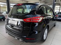 Gebraucht Ford S-MAX Titanium 179 PS (131 kW) 2016 Schwarz Van / Kleinbus