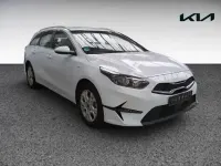 Gebraucht Kia Ceed Sportswagon Vision 140 PS (102 kW) 2025 Wd) cararraweiss (weiss Kombi