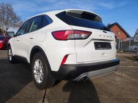 Gebraucht Ford Kuga Titanium 120 PS (88 kW) 2020 Weiß SUV