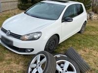 Gebraucht VW Golf VI 86 PS (63 kW) 2011 Weiß Kleinwagen