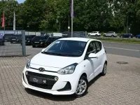 Gebraucht Hyundai i10 Trend 67 PS (49 kW) 2018 Weiß Kleinwagen
