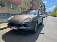 Second-hand Porsche Cayenne 245 CP (180 kW) 2012 Maro SUV