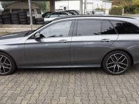Gebraucht Mercedes E220 AMG 194 PS (142 kW) 2021 Grau Kombi