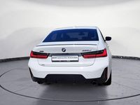 Gebraucht BMW 320 Performance 190 PS (139 kW) 2024 Weiß Limousine