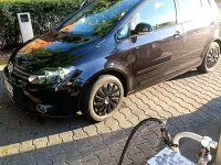 Gebraucht VW Golf Plus Cross 122 PS (89 kW) 2010 Schwarz Van / Kleinbus