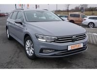 Gebraucht VW Passat 150 PS (110 kW) 2023 Grau Kombi