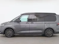 Neu VW California Beach 150 PS (110 kW) 2026 Grau Van