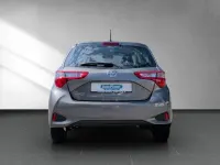 Gebraucht Toyota Yaris Comfort 111 PS (81 kW) 2018 Platinum bronze metallic (metallic) Kleinwagen