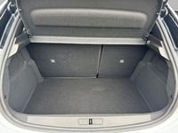 Gebraucht Opel Corsa Elegance 101 PS (74 kW) 2024 Kardio rot metallic Limousine