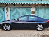 Gebraucht BMW 530 Sport Line 265 PS (194 kW) 2018 Blau Limousine