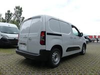 Używany Opel Combo Edition 102 KM (75 kW) 2024 Biały Minivan