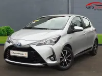 Gebraucht Toyota Yaris Hybrid Team 75 PS (55 kW) 2018 Silber Limousine