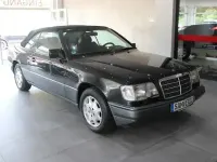 Gebraucht Mercedes E220 150 PS (110 kW) 1996 Schwarz Cabrio