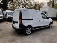 Gebraucht Dacia Dokker 82 PS (60 kW) 2013 Weiß Van / Kleinbus