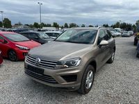 Gebraucht VW Touareg 262 PS (192 kW) 2017 Gold SUV