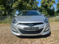 Gebraucht Hyundai i30 99 PS (72 kW) 2012 Silber Kleinwagen