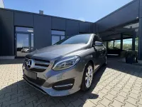 Gebraucht Mercedes B200 Urban 156 PS (114 kW) 2017 Grau Kleinwagen