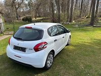 Gebraucht Peugeot 208 Access 68 PS (50 kW) 2014 Weiß Kleinwagen
