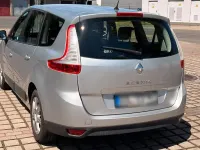 Gebraucht Renault Grand Scénic II 113 PS (83 kW) 2009 Silber Van / Kleinbus