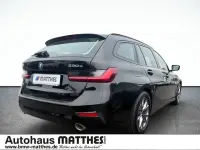 Gebraucht BMW 330e Sport Line 292 PS (214 kW) 2022 Schwarz Kombi