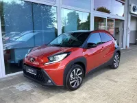 Gebraucht Toyota Aygo X Team 72 PS (52 kW) 2024 Chili red / night sky black SUV